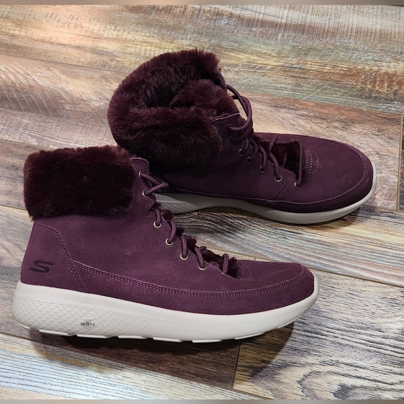 Skechers Burgundy On-The-Go Ankle Boots - Picture 1 of 7